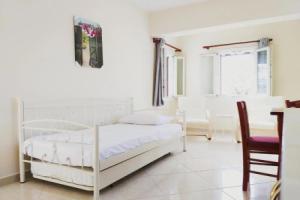 Agia Anna - Spacious 80m² Sea View Apartment - 50m from beach, Айя-Анна