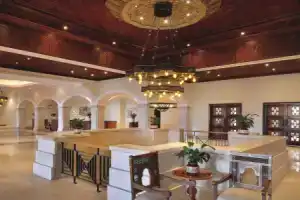Mövenpick Resort & Spa Dead Sea, Свейма
