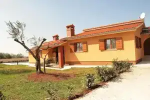 Guest House Fuma, Кринца
