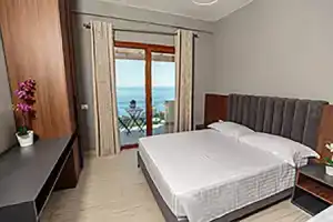 Amare Hotel, Дерми