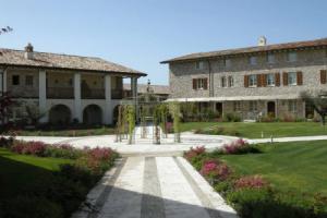 Поццоленго - Гостиницы