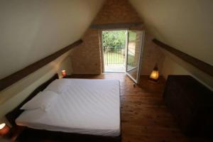 Sarlat, 700 m à pied du centre historique, maison La Salamandre, Сарла-ла-Канеда