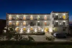 Nikolas Hotel, Парикия