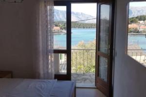 Big House for 14 people in centre of Lumbarda, Lumbarda