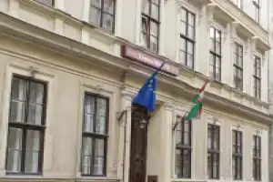 Central Hotel 21 and, Будапешт