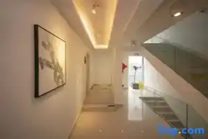 Отель «Pure Comfort Inn», Дали
