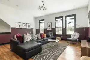 Lambert & Reba by Avantstay Stylish 2 Home Buyout in Heart of Nashville, Нэшвилл