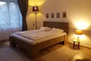 Zrínyi 11 Apartments, Балатонкенеше
