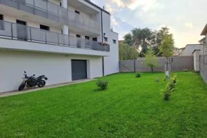 DISZTINGVÁLT Apartman, Дебрецен