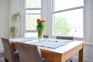 Spacious 3 Bedroom Hove Apartment, Брайтон