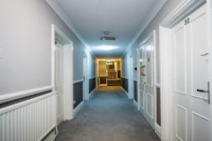 Mount Sorrel Hotel, Кардифф