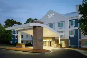 Отель «Fairfield Inn & Suites Savannah Airport», Саванна