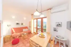 Beautiful Apartment in Vinisce With 1 Bedrooms and Wifi, Винишхе