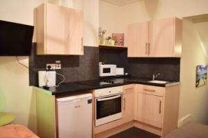 Cosy Studio Apartment in Brightons Hip Kemptown, Брайтон