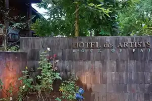 Hotel «des Artists Rose of», Пай