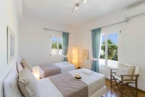 Villa Daria Close to Faragas Beach, Алики