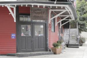 LARGE 2BR in Warehouse District HEART OF NOLA, Новый Орлеан