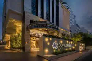 Отель «DoubleTree by Hilton Bangkok Ploenchit», Бангкок