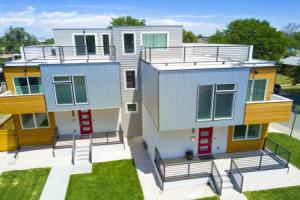 Built in 2017 Luxurious 4 BR home in DT, Аврора