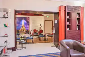 Отель «Hôtel Waldorf Trocadéro Tour Eiffel», Париж