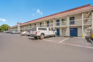 Motel «6-Dallas, TX - Market Center», Даллас