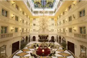 Grand Hotel Vanvitelli, Казерта