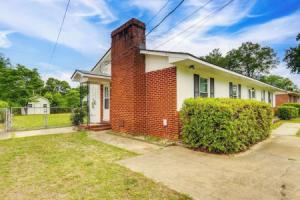 5 Mi to Dtwn: Family-friendly Fayetteville Home!, Фейетвилл