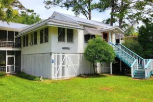 1111 2nd Avenue by Tybee Vacation Rentals, Тиби-Айленд