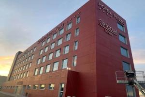 Отель «Sercotel Plaza Feria», Сарагоса