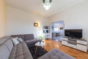 Stunning Home in Kastel Kambelovac With Wifi and 3 Bedrooms, Kaštel Kambelovac