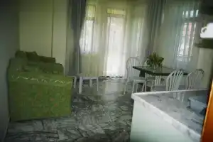 Ozay Apart Hotel, Ичмелер