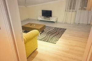 Homelife Suites, Эсеньюрт