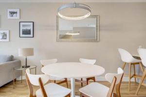 New Stunning Modern Gem in Unbeatable Location, Аврора