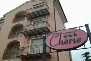 Отель «Cherie», Верецци