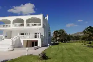 Villa Anny, Эретрия