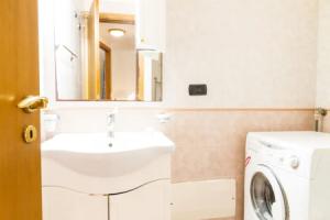 Rosa Apartment, Чефалу