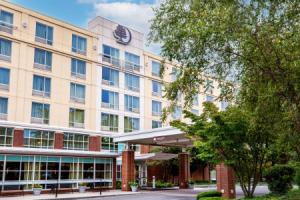 DoubleTree by Hilton Hotel Boston Bayside, Бостон