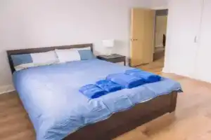 2 Bedroom Apartment Near City Centre, Дублин