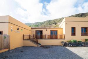 Nice Apartment With Fantastic Views of the Coastline of Tenerife, Икод-де-лос-Винос