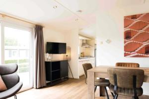 Nice chalet with microwave, Wageningen at 3.5 km., Вагенинген