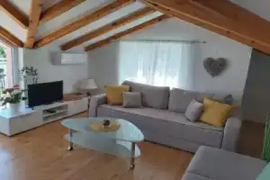 Comfortable apartment near Opatija, Опатия