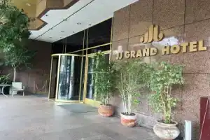Jj Grand Hotel, Лос-Анджелес