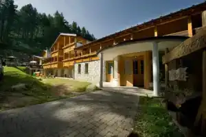 Boscone Suite Hotel, Мадезимо