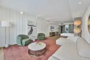 W Hotel Residences Suite South Beach, Майами Бич