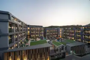 Отель «Utopia Loft - Sha», Най Харн
