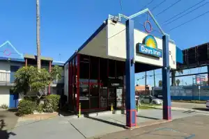 Отель «Days Inn By Wyndham Los Angeles Lax/Venicebch/Marina Delray», Лос-Анджелес