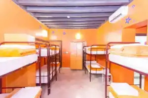 White Nest Hostel, Гранада