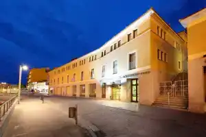 Отель «Eurostars Plaza Acueducto», Сеговия