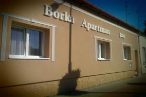 Borka Apartman, Мако