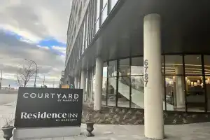 Residence Inn by Marriott Montreal Midtown, Монреаль